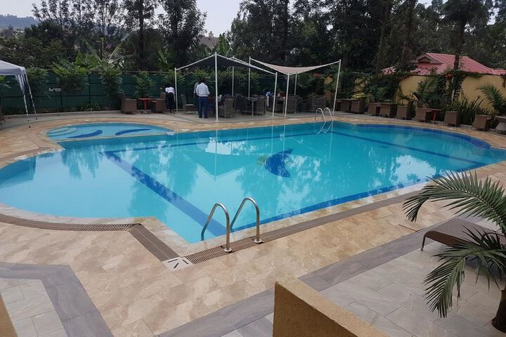 Pool 21 of 49