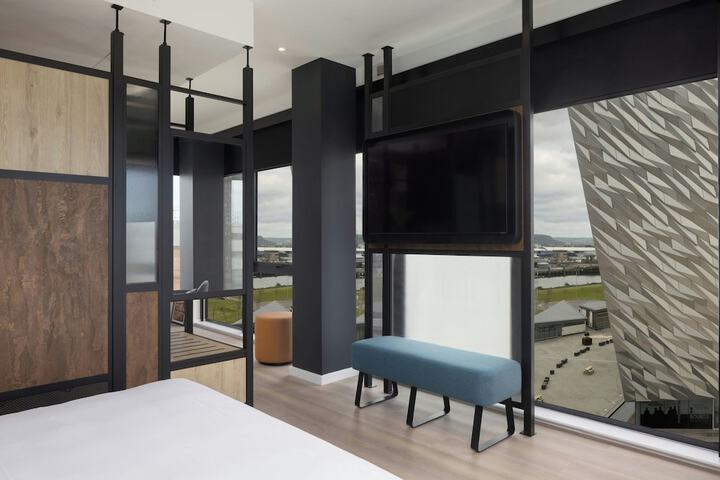 Room 44 of 80