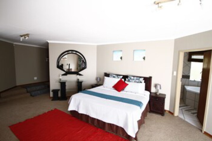 Room 30 of 47
