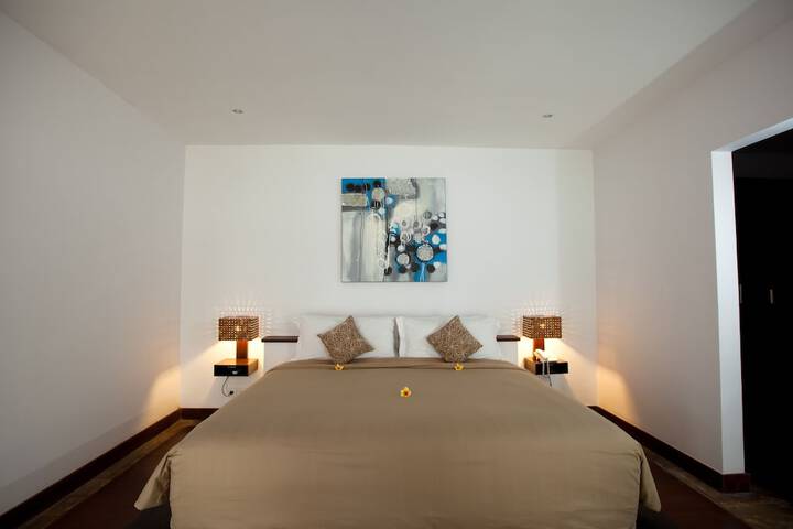 Room 10 of 95