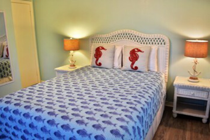 Room 68 of 76