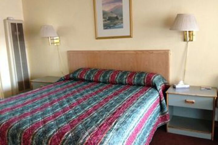 Room 11 of 23