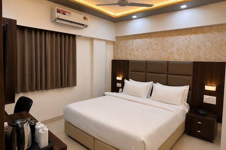 Room 2 of 30