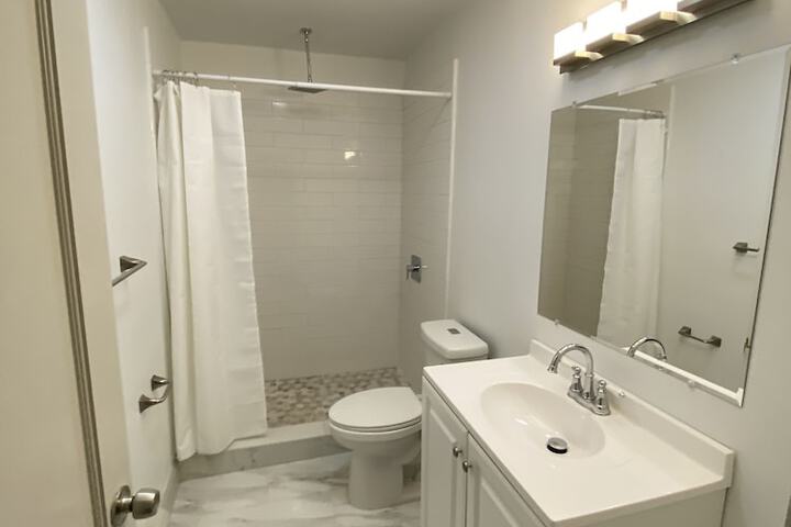 Room 3 of 51