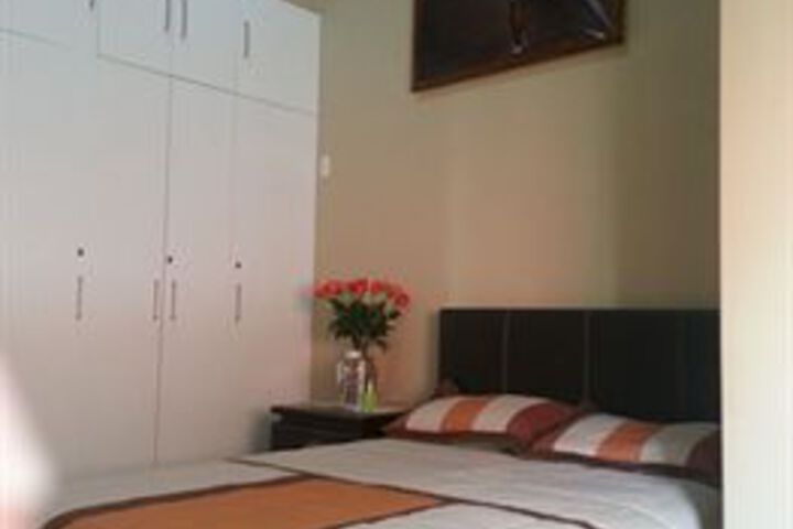 Room 10 of 25