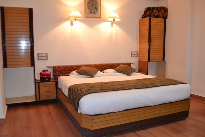 Room 20 of 103