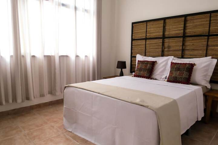 Room 15 of 143