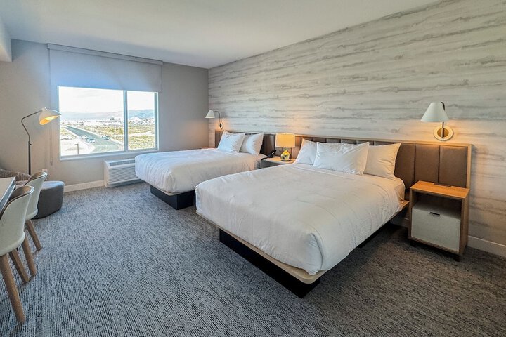 Room 8 of 32