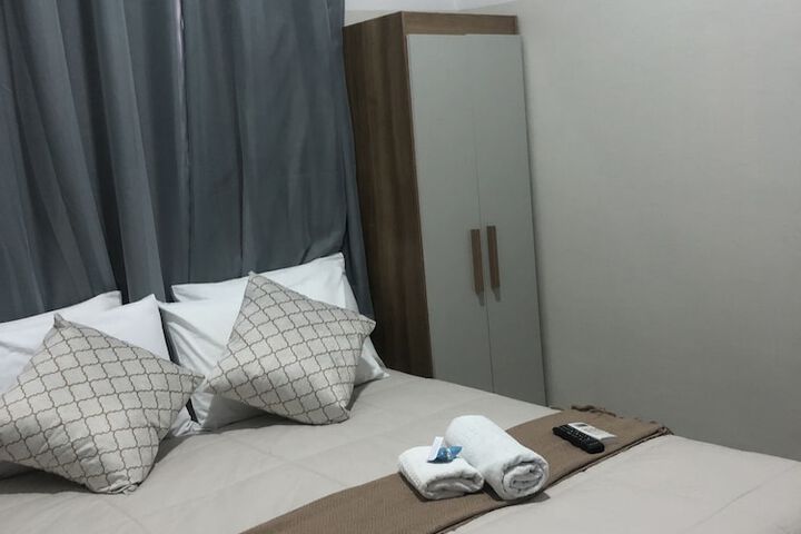 Room 5 of 34