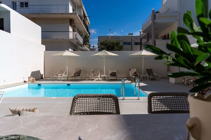 Pool 53 of 68