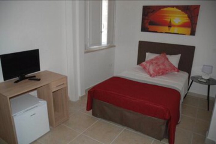 Room 12 of 13