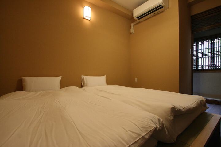 Room 20 of 107
