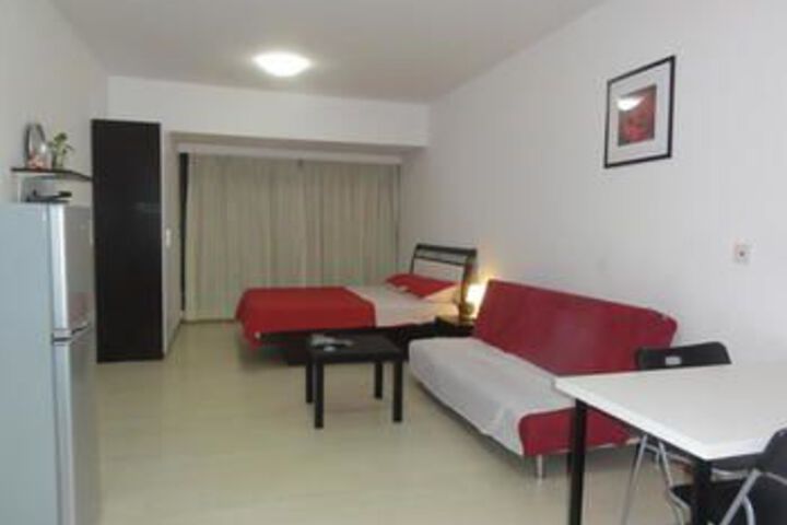 Room 9 of 37