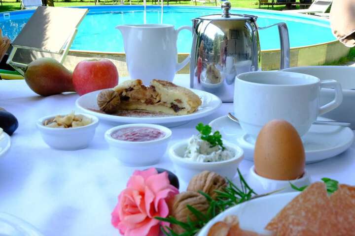 Breakfast/Coffee Service 28 of 41