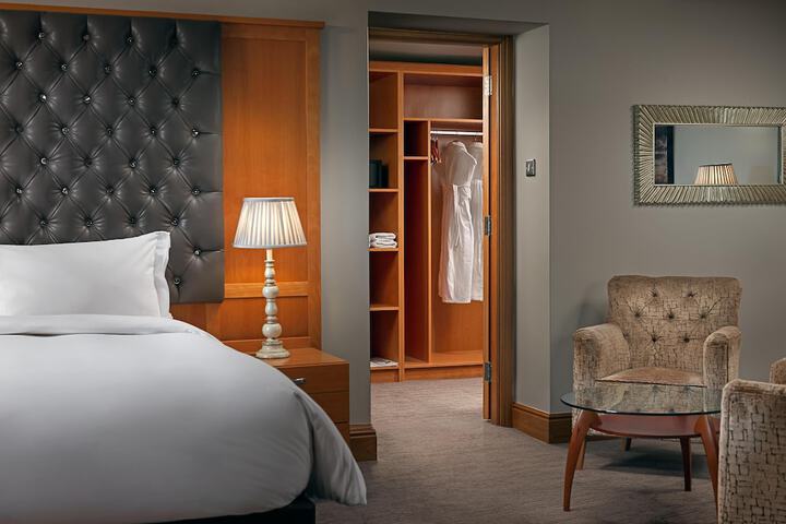 Room 26 of 143