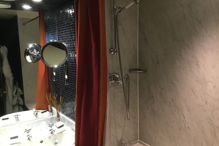 Room 101 of 176