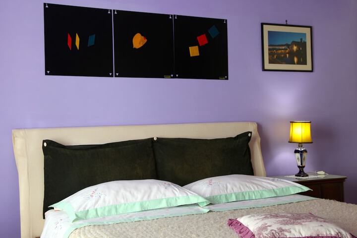 Room 8 of 13