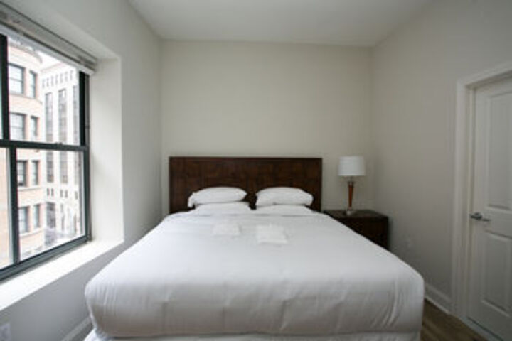 Room 6 of 17
