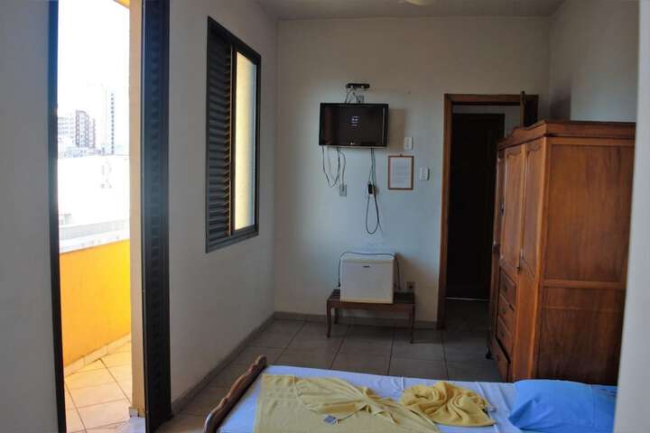 Room 33 of 43