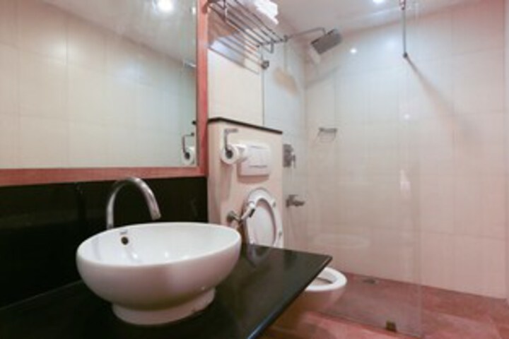 Room 2 of 97