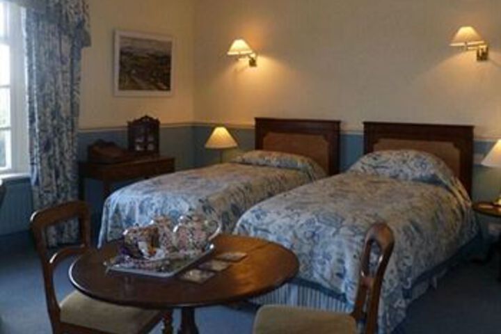 Room 2 of 2