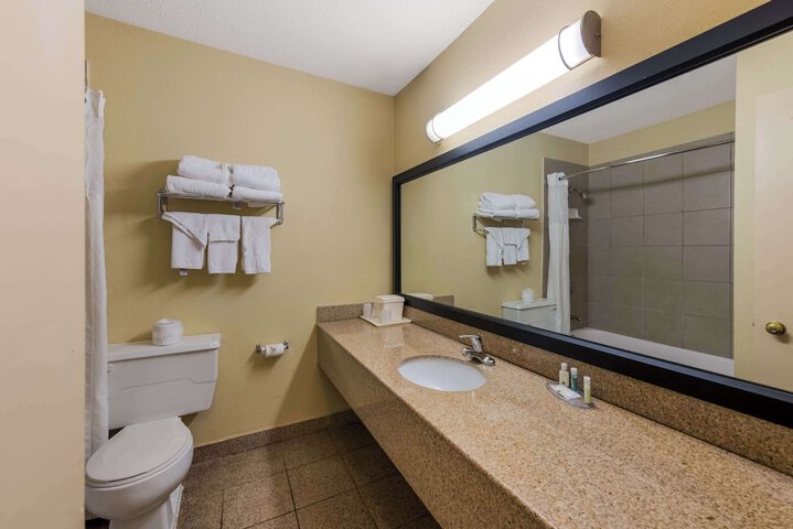 2 Double Beds (2 of 13)