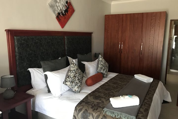 Room 15 of 30