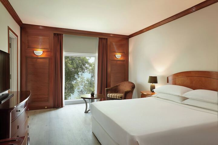 Room 18 of 70
