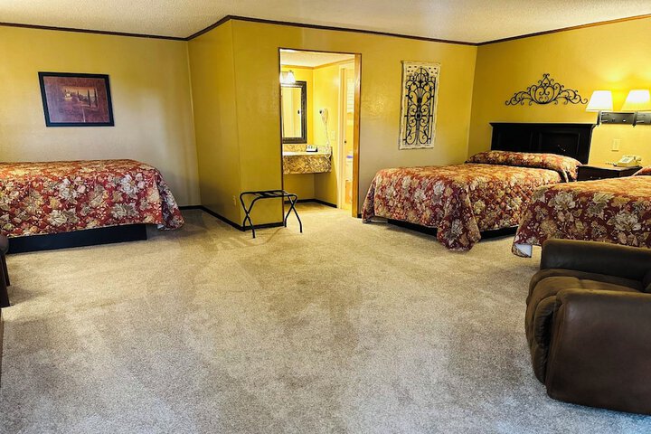 Room 11 of 26