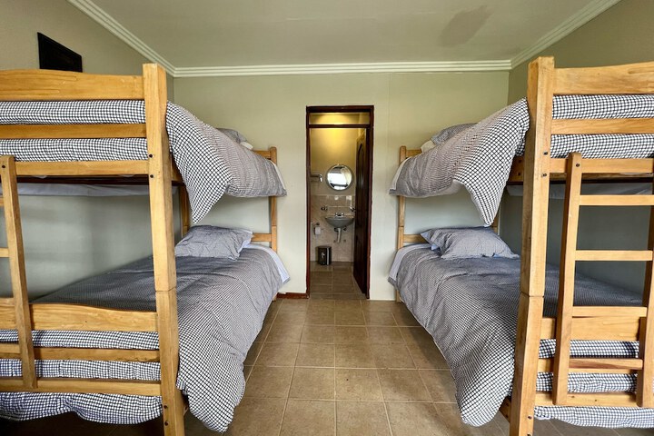 Room 8 of 41