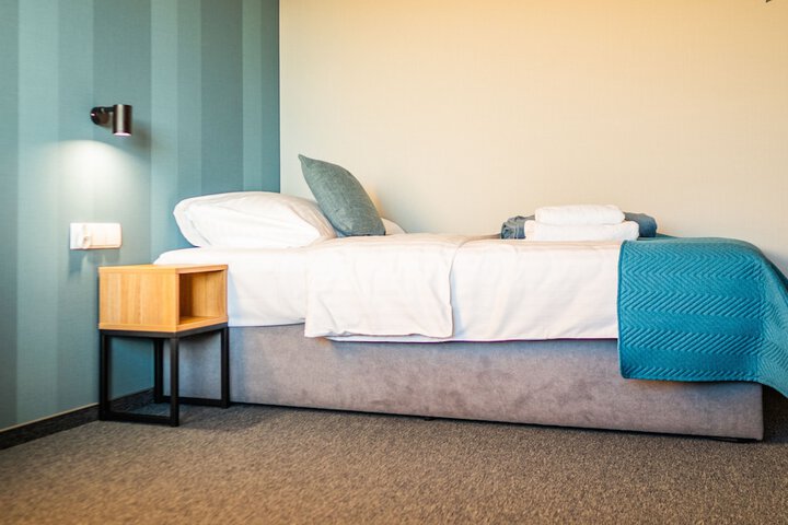 Room 4 of 43