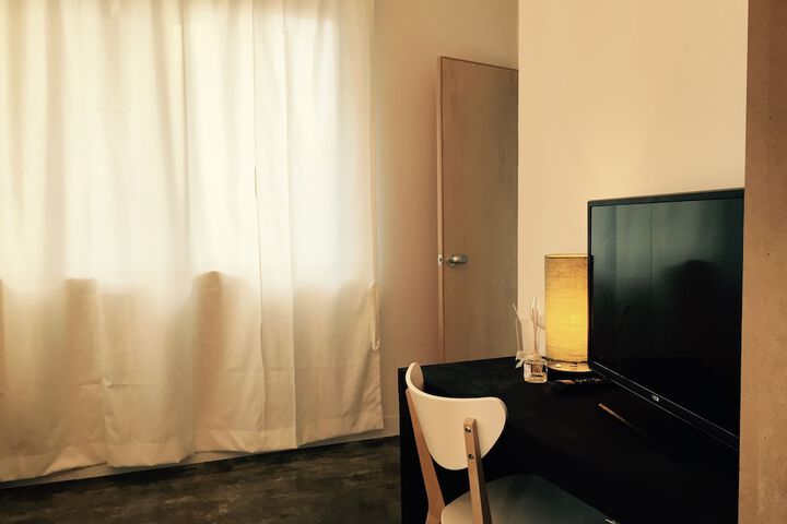 Room 6 of 155