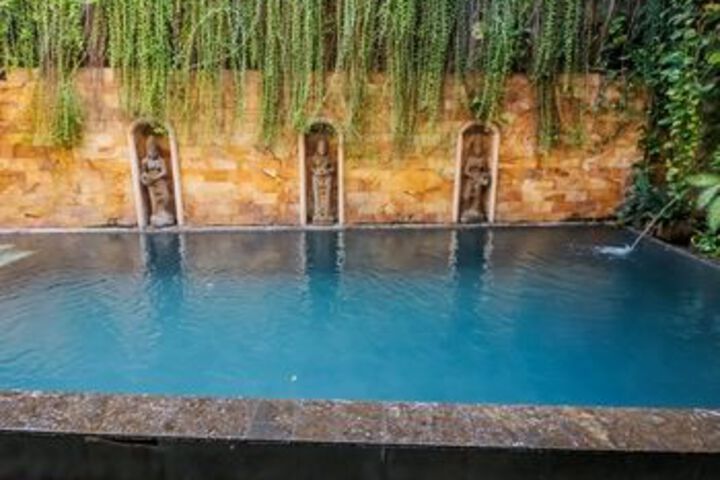 Pool 21 of 26