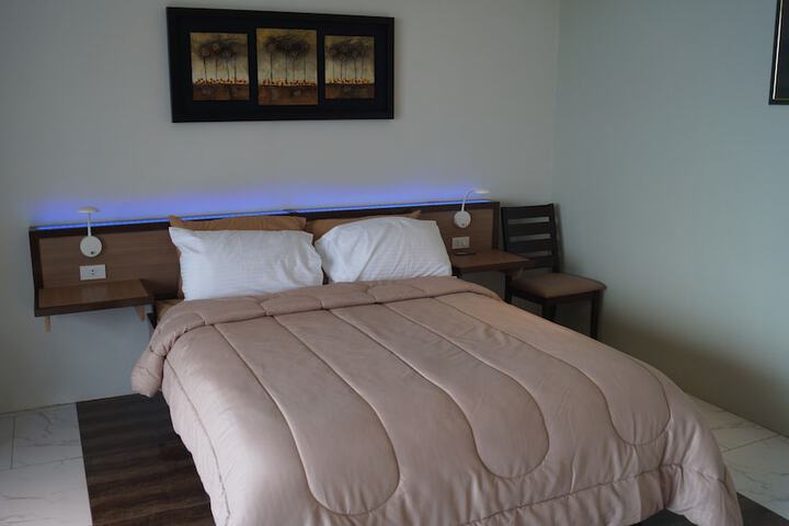 Room 4 of 34