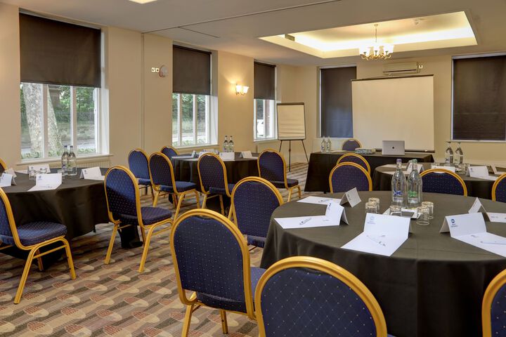 Ballroom/Hall 60 of 92