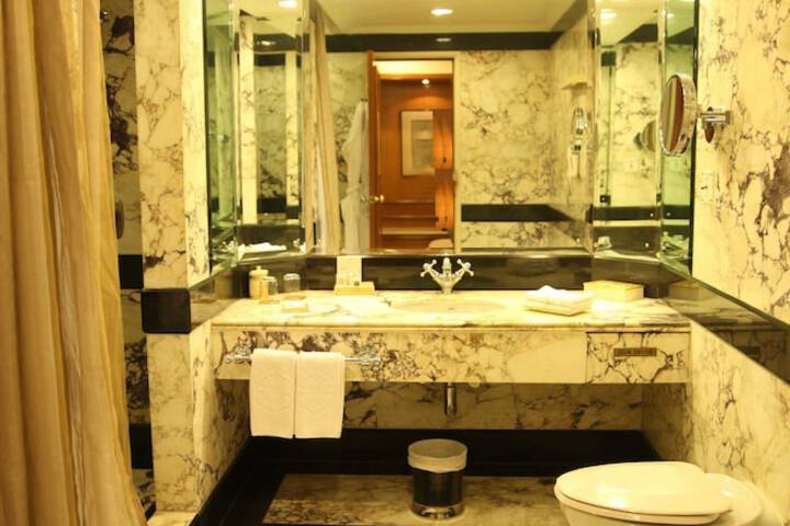 Clean Restrooms