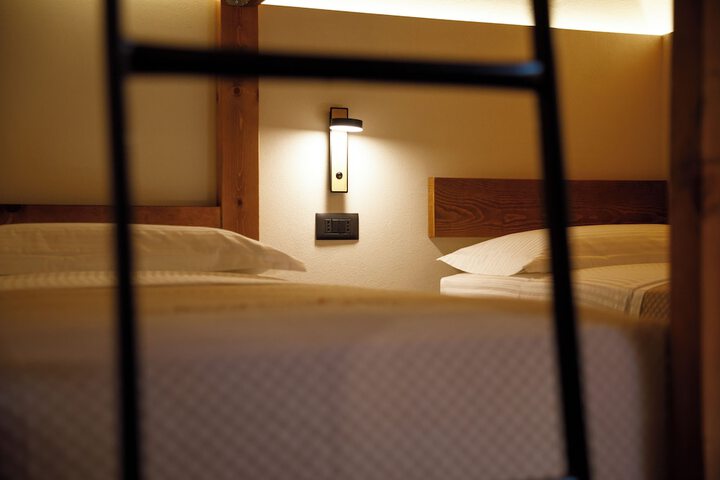 Room 6 of 124