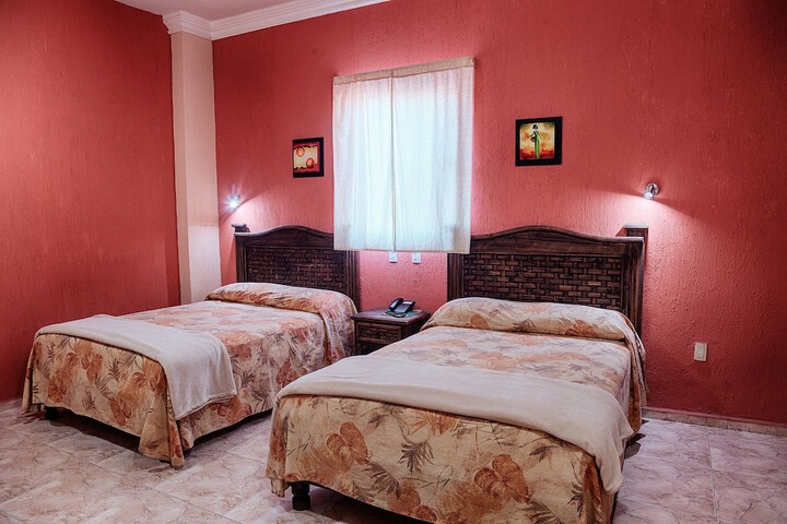 Room 2 of 8