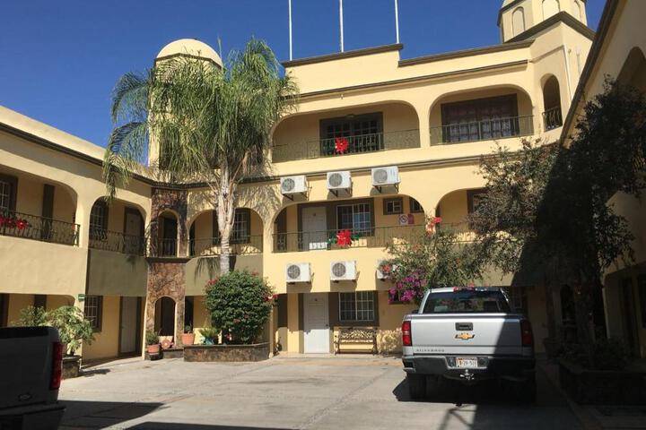 Exterior of Hotel Colonial San Jorge