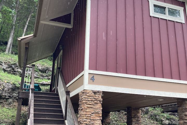 Hotel Exterior 106 of 112