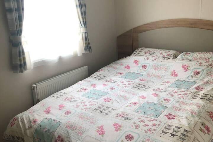 Room 3 of 18