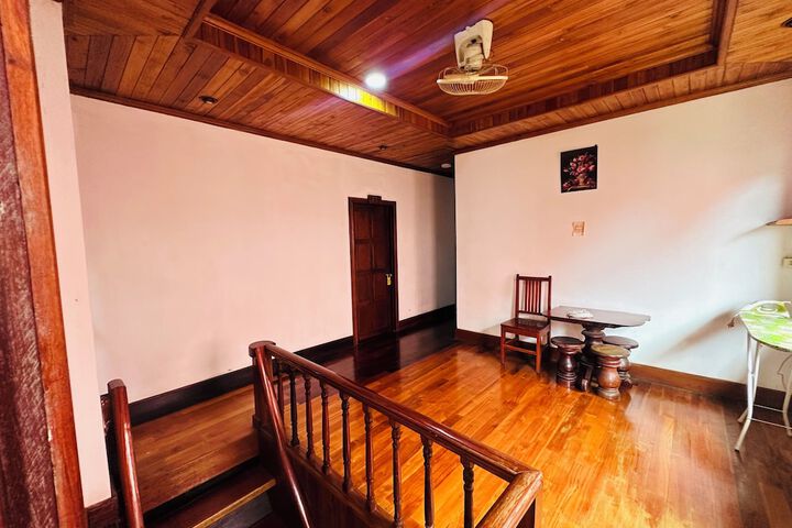 Room 49 of 60