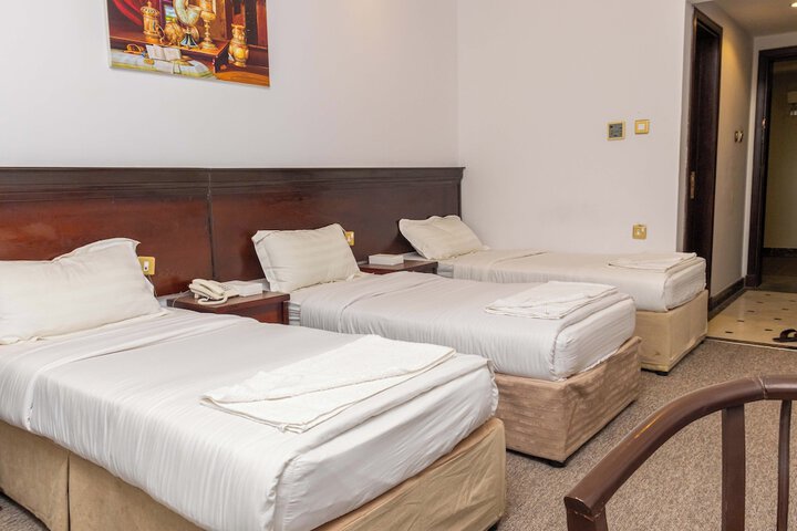 Room 8 of 22