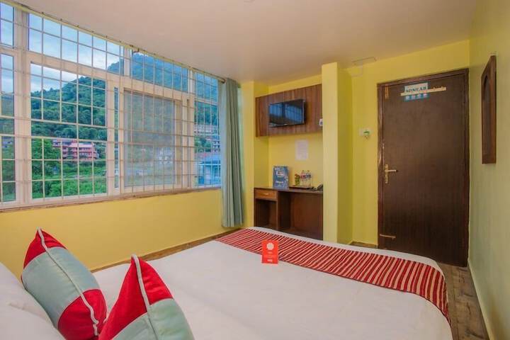 Room 13 of 30