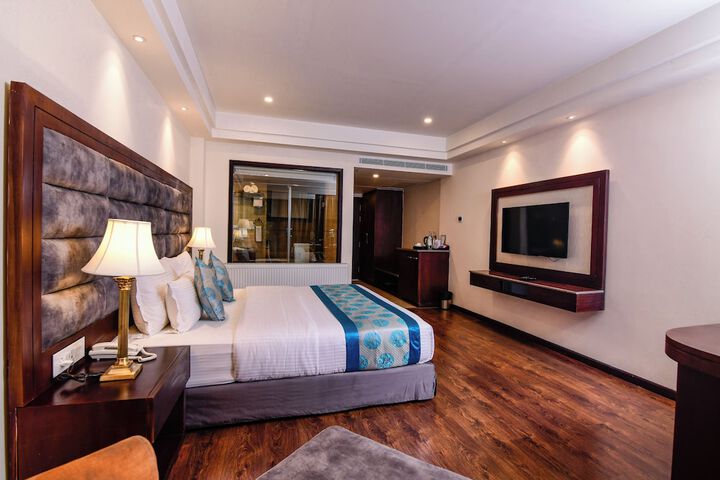 Room 19 of 32