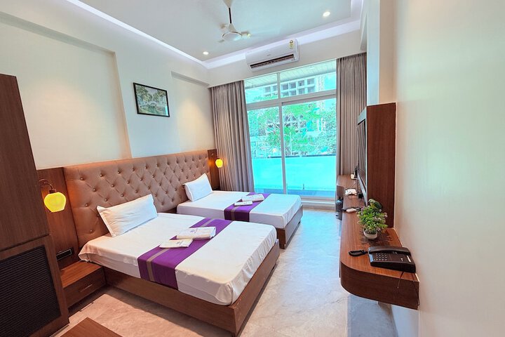 Room 35 of 63