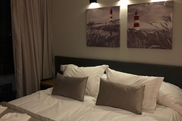 Room 5 of 49