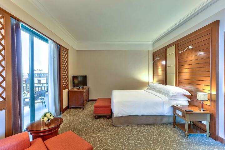 Room 17 of 75