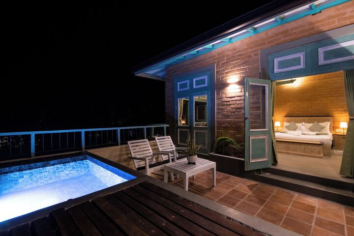 Pool 107 of 171