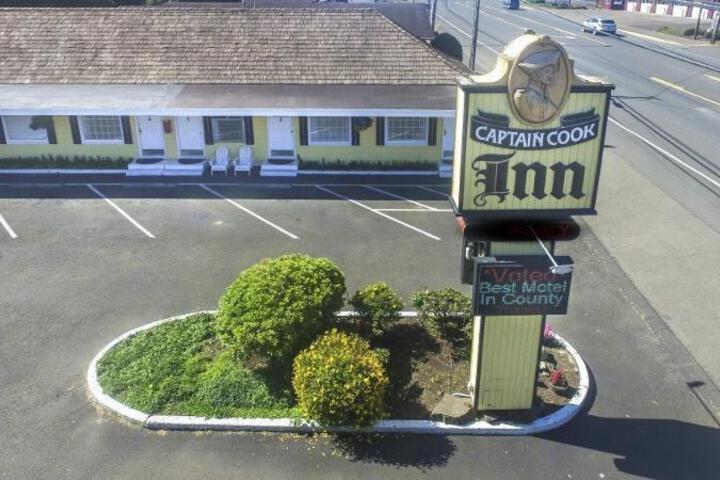Captain Cook Inn in Lincoln City, OR